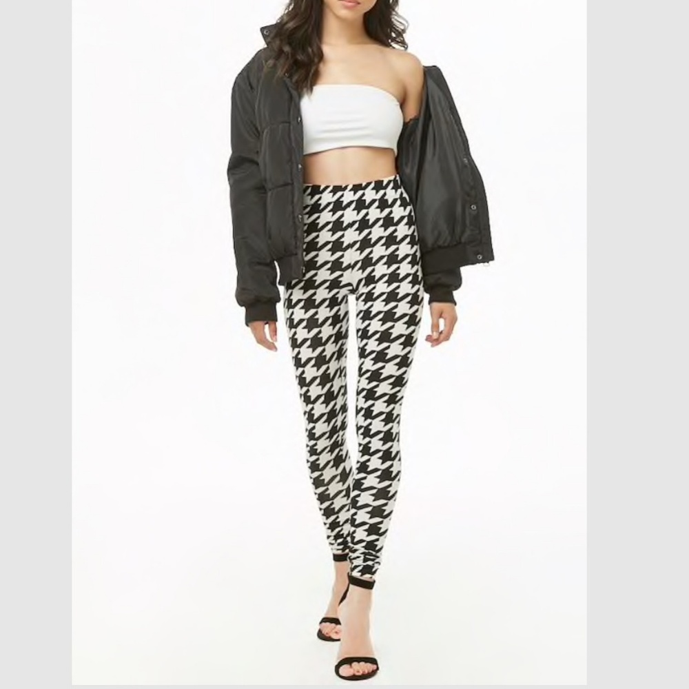 Forever 21 Black & White Pattern Leggings
